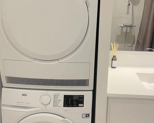 Eksklusiv penthouse med stor tagterrasse og fjordudsigt