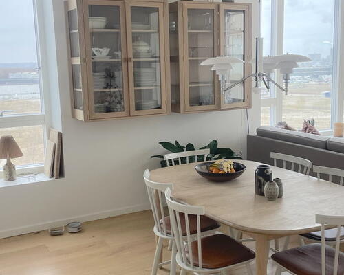 Eksklusiv penthouse med stor tagterrasse og fjordudsigt