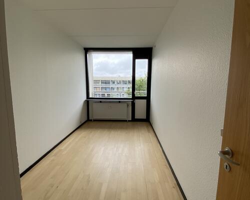 Rummelig 4. værelses lejlighed med 2 toiletter