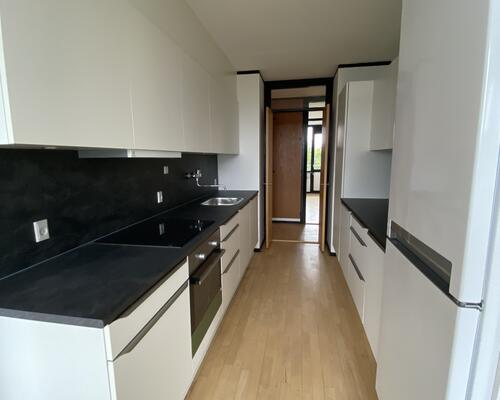 Rummelig 4. værelses lejlighed med 2 toiletter