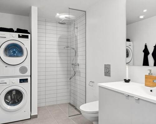 Skøn 3-værelses lejlighed med altan.