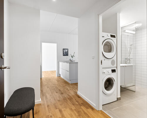 Moderne 4-værelses med stor terrasse og lækkert køkken-alrum