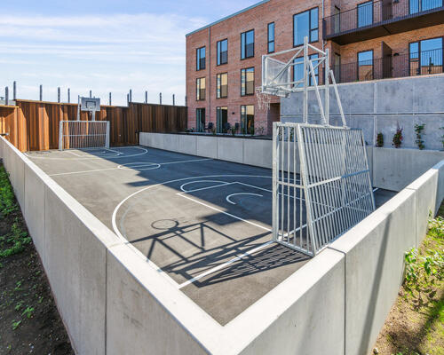 Moderne 4-værelses med stor terrasse og lækkert køkken-alrum