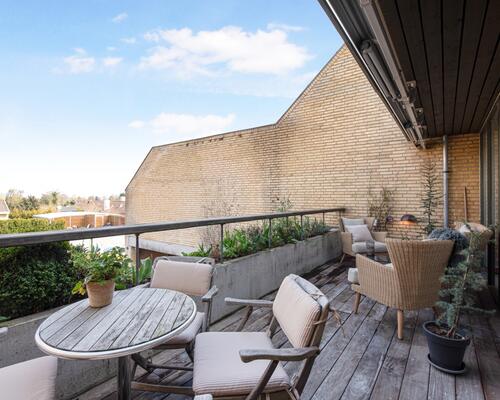 Skøn stort townhouse i det attraktive område på Sophienbergvej