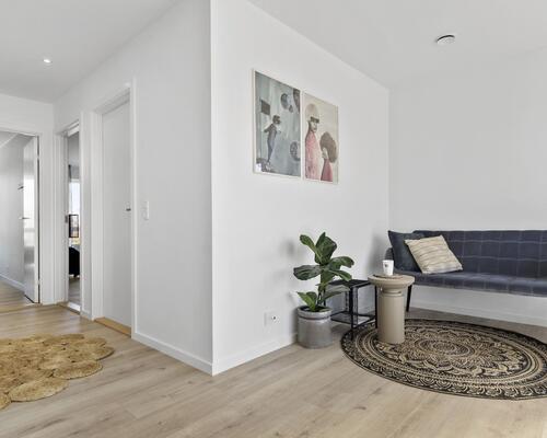 Dejlig 3-vær. lejlighed på 1. sal med egen privat altan i Aarhus N.