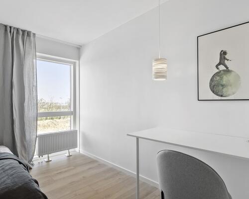 Dejlig 3-vær. lejlighed på 1. sal med egen privat altan i Aarhus N.