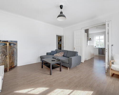 Stor og delevenlig 4-værelses lejlighed