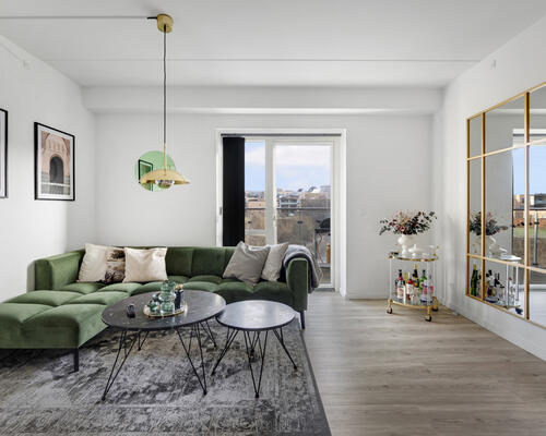 Flot 3-værelses lejlighed med walk-in og stor altan på Eternitten