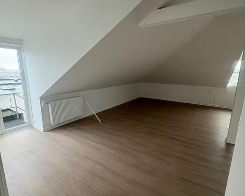 Flot stor nyopført 2. Værelses lejlighed