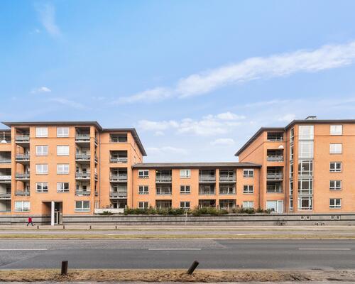 Attraktiv 3'er med sydvendt altan - nabo til Ceres Byen