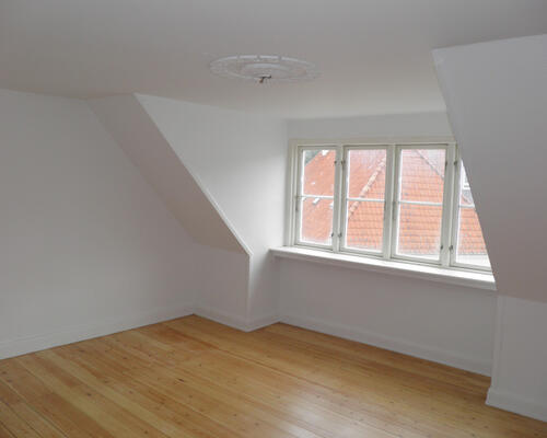 Rummelig 3-værelses lejlighed i centrum af Viborg