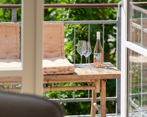 Stor 3-værelses lejlighed i skønne omgivelser