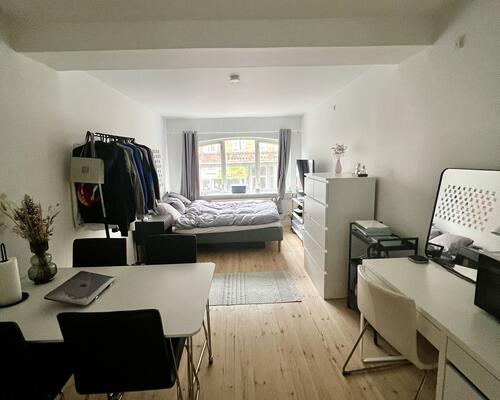 Skøn lille lys lejlighed