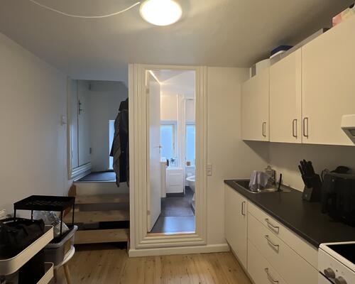 Skøn lille lys lejlighed