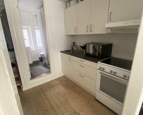 Skøn lille lys lejlighed