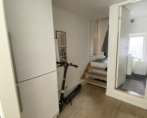 Skøn lille lys lejlighed