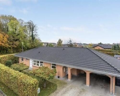 Kom og bo i skønne Hou (Østjylland)