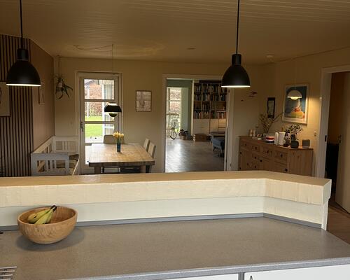 Kom og bo i skønne Hou (Østjylland)