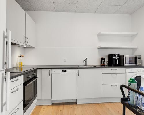 Flot renoveret 3-værelses lejlighed i centrum