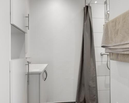 Flot renoveret 3-værelses lejlighed i centrum