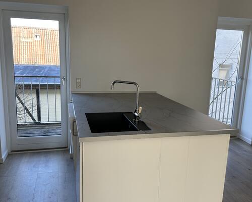 Stor flot lejlighed i centrum