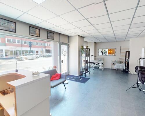 Rummelig lejlighed i hjertet af Aalborg med livlig atmosfære