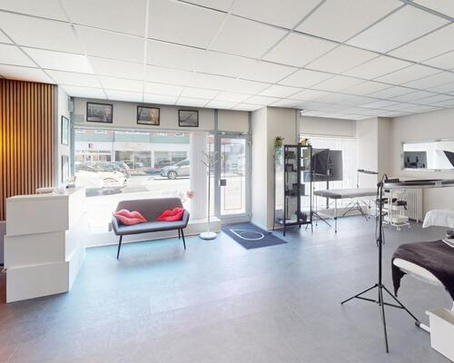 Rummelig lejlighed i hjertet af Aalborg med livlig atmosfære