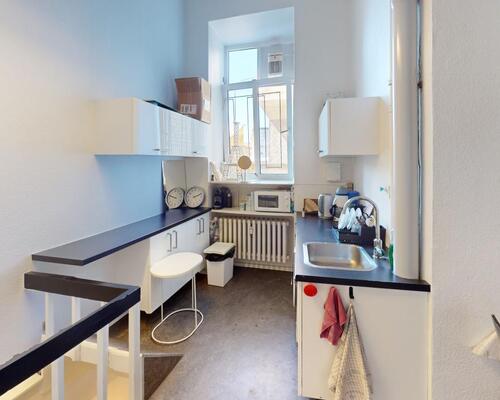 Rummelig lejlighed i hjertet af Aalborg med livlig atmosfære