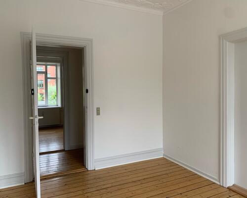 Lys lejlighed i hjertet af Aalborg med skønne parker nær ved