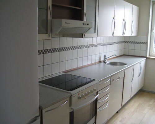 Lys og rummelig 4 værelses lejlighed i Odense C