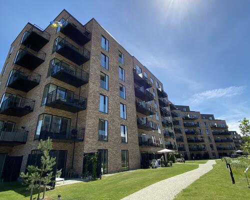 Moderne 3 værelses lejlighed med altan i Odense M