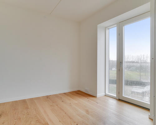 Moderne 3 værelses lejlighed med altan i Odense M