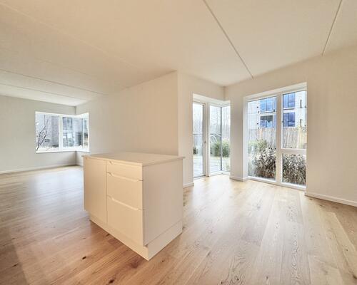 Lys og indbydende seniorbolig i naturskønne Munkebjerg Park