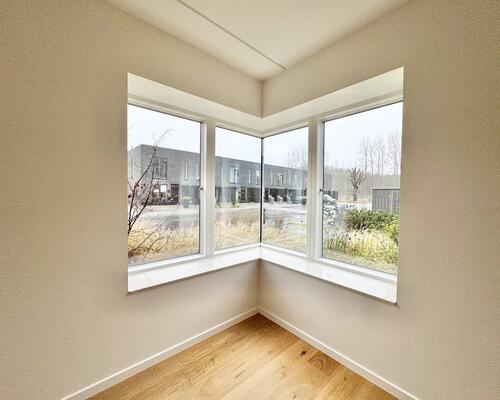 Lys og indbydende seniorbolig i naturskønne Munkebjerg Park