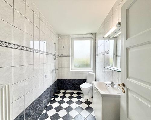 Indbydende 3 værelses lejlighed med central beliggenhed i Odense C