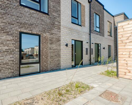 Moderne rækkehus tæt på skov og strand