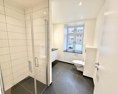 Lys og indbydende lejlighed i hjertet af Odense C