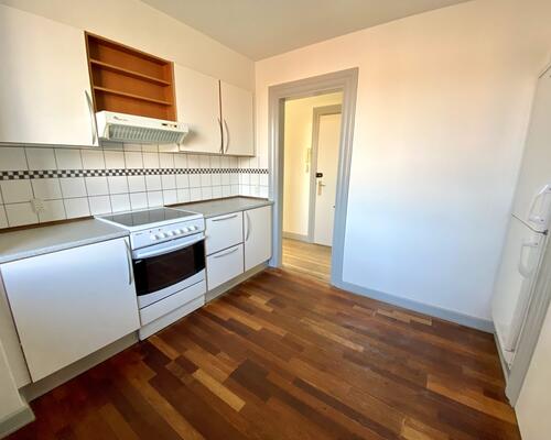 Lys og rummelig 3 værelses lejlighed i Odense C