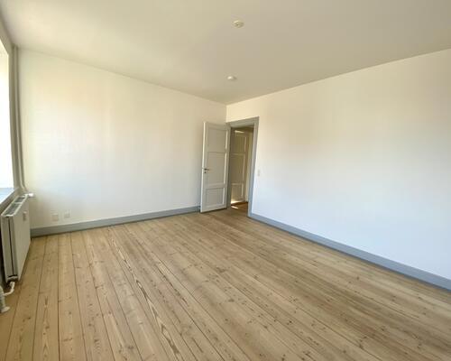 Lys og rummelig 3 værelses lejlighed i Odense C