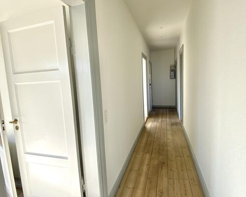 Lys og rummelig 3 værelses lejlighed i Odense C