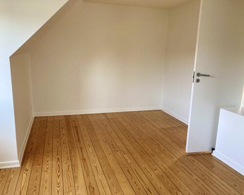 Moderne rækkehus med terrasse og have i Fredericia