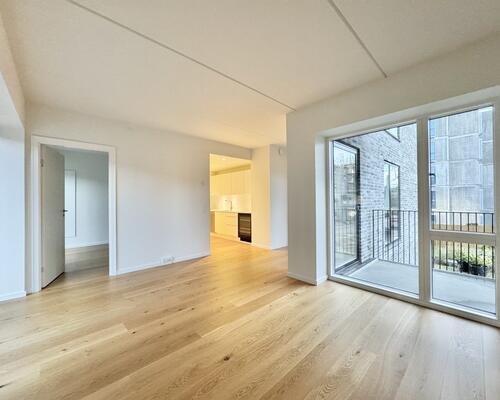 Moderne 2 værelses lejlighed med stor altan i Odense M