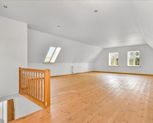 10 værelses hus i Vonge