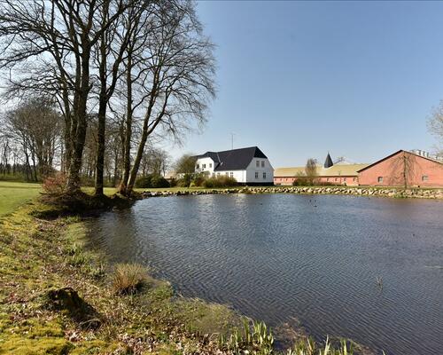 10 værelses hus i Vonge