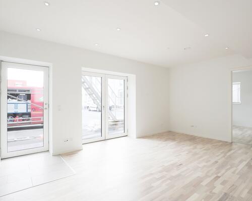 Lys moderne lejlighed, centralt beliggende - husdyr tilladt