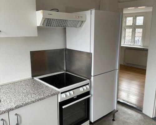 Skøn 2 vær. lejlighed tæt på OUH