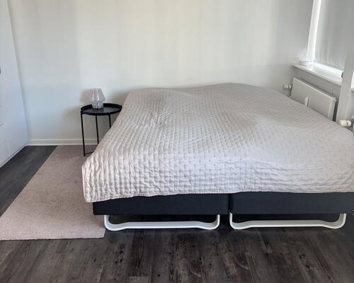 Lys og rummelig 3-værelses på 102 m2 med altan/terrasse og moderne køkken