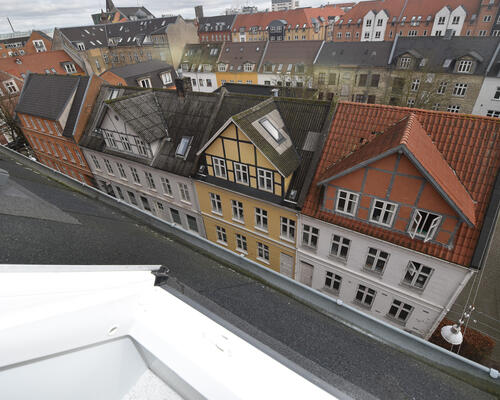Charmerende taglejlighed med lys og atmosfære i Aalborg