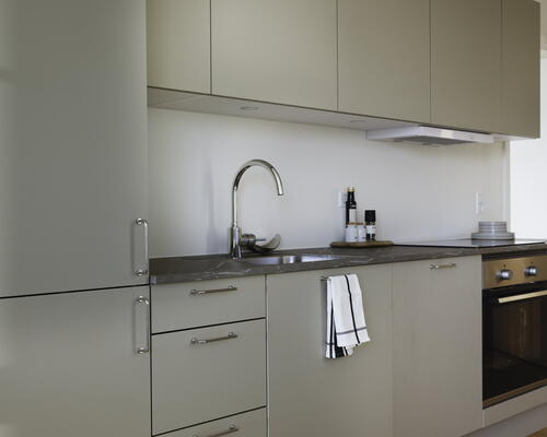 Charmerende 4-værelses duplex lejlighed med gavlplacering i Tingbjerg