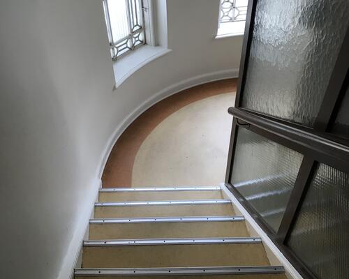 Flot lejlighed centralt i Kolding med fælles have og mulighed for vaskesøjle